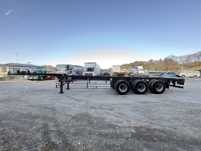 R3年式、3軸40ftコンテナセミトレーラ、車検付|中古トラックの販売・買取・査定のアイナビ