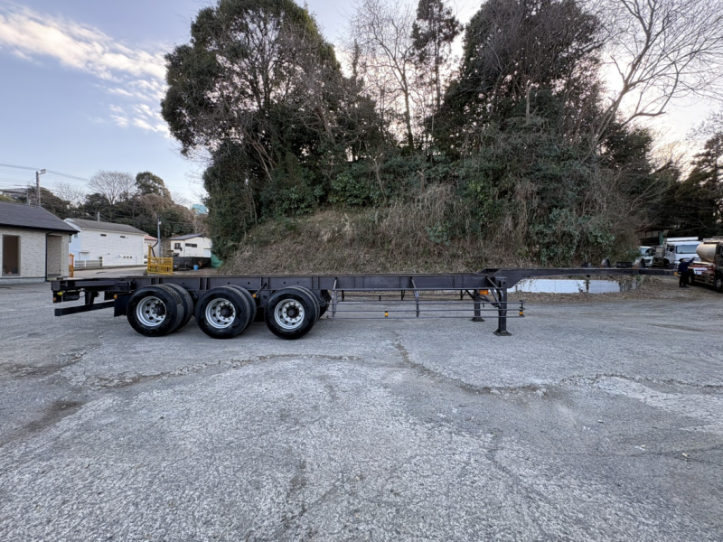 R3年式、3軸40ftコンテナセミトレーラ、車検付|中古トラックの販売・買取・査定のアイナビ