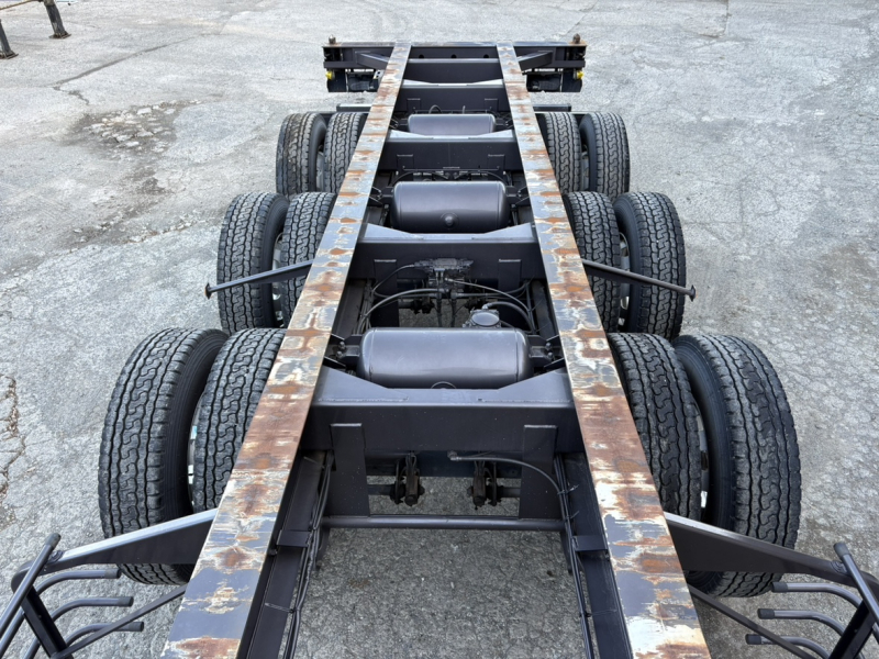 R3年式、3軸40ftコンテナセミトレーラ、車検付|中古トラックの販売・買取・査定のアイナビ