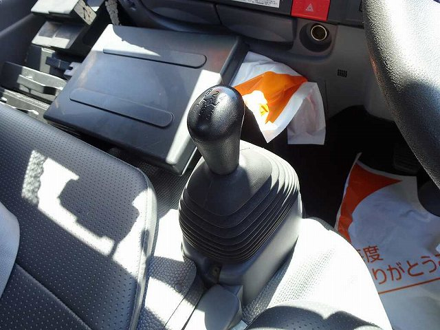 エルフ0.5t4WDFFL標準10M高所作業車|中古トラックの販売・買取・査定のアイナビ