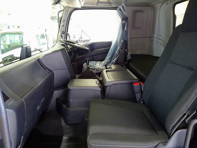 ギガ13.6t4軸アルミブロック平ボデーリアエアサス380ps|中古トラックの販売・買取・査定のアイナビ