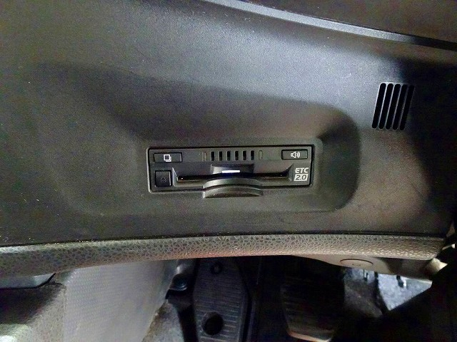 ギガ13.6t4軸アルミブロック平ボデーリアエアサス380ps|中古トラックの販売・買取・査定のアイナビ