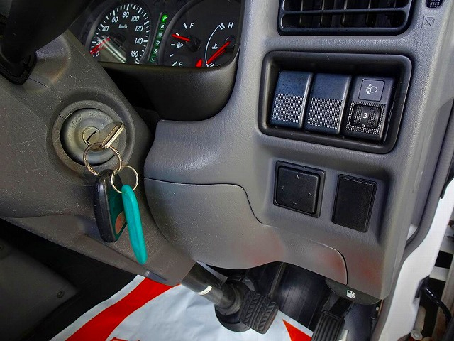 バネットバンDX0.95t4WD2人乗り5ドアハイルーフガソリン|中古トラックの販売・買取・査定のアイナビ