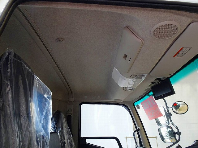 ファイター3.5t標準ベッドレスアームロール220ps未使用車|中古トラックの販売・買取・査定のアイナビ