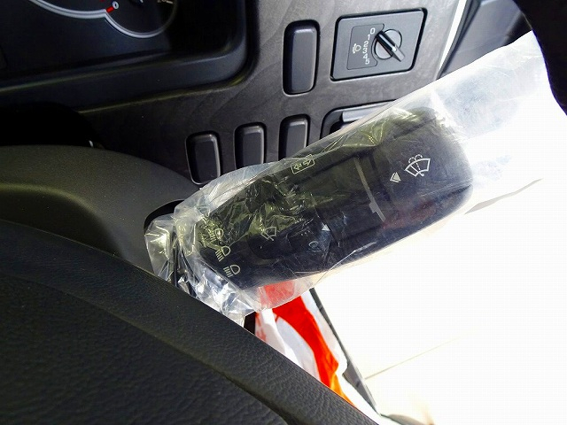 ファイター3.5t標準ベッドレスアームロール220ps未使用車|中古トラックの販売・買取・査定のアイナビ