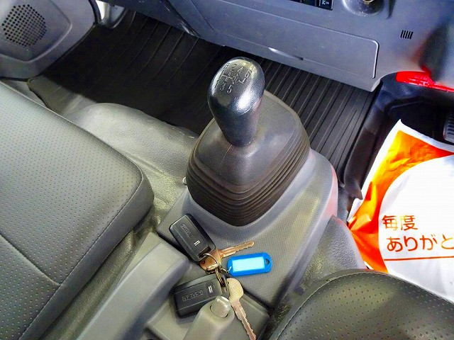 エルフ3.4t高床ワイドロングタダノ4段セルフクレーン付|中古トラックの販売・買取・査定のアイナビ