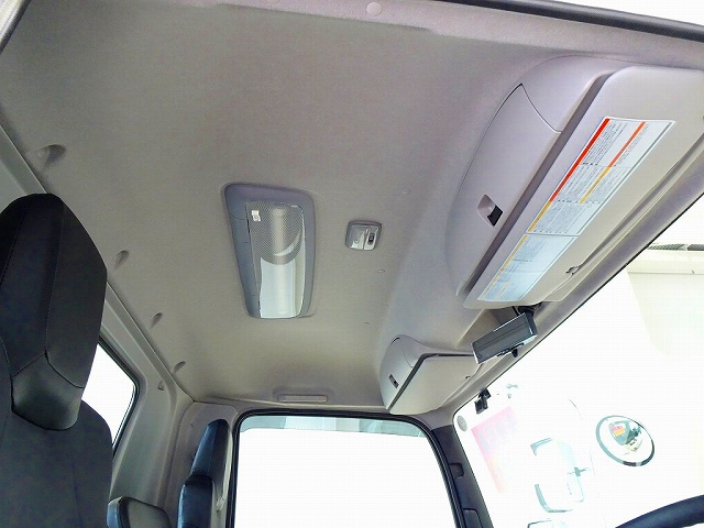 フォワード3.7t標準ベッドレスアームロール未使用車|中古トラックの販売・買取・査定のアイナビ