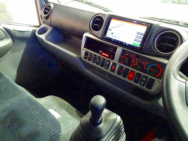 ダイナ2tFJL標準セミロング平ボデー総重量5t未満|中古トラックの販売・買取・査定のアイナビ