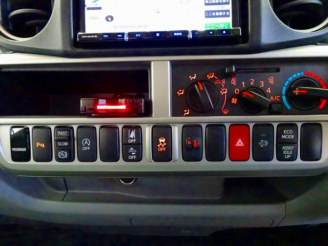 ダイナ2tFJL標準セミロング平ボデー総重量5t未満|中古トラックの販売・買取・査定のアイナビ