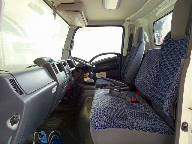 エルフ3tFFLワイド超ロングキャリアカー(車載)|中古トラックの販売・買取・査定のアイナビ