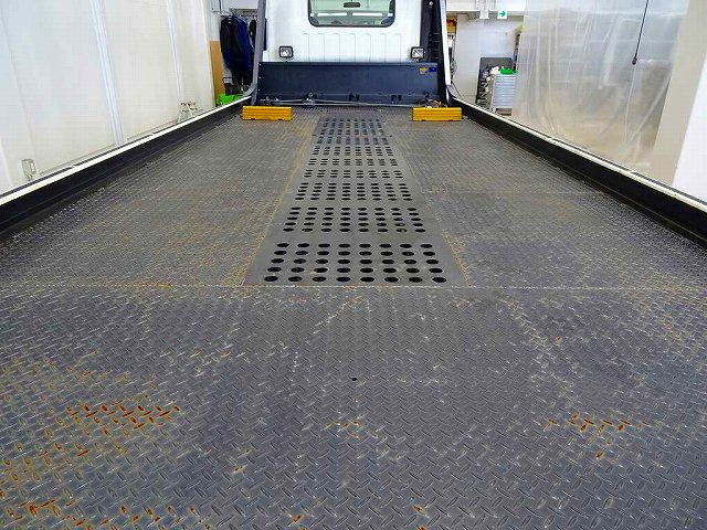 エルフ3tFFLワイド超ロングキャリアカー(車載)|中古トラックの販売・買取・査定のアイナビ