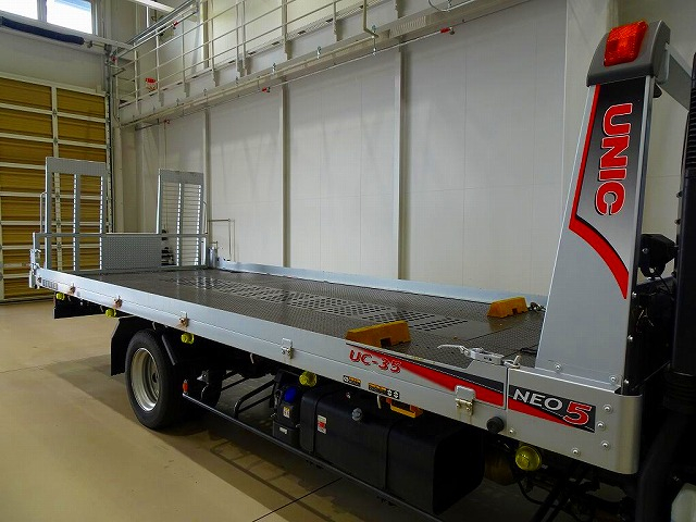 エルフ2.95tFFLワイド超ロングキャリアカー(車載)|中古トラックの販売・買取・査定のアイナビ