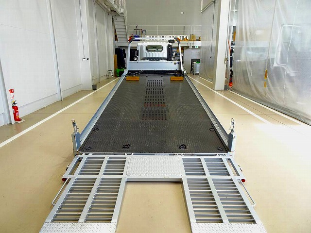 エルフ2.95tFFLワイド超ロングキャリアカー(車載)|中古トラックの販売・買取・査定のアイナビ