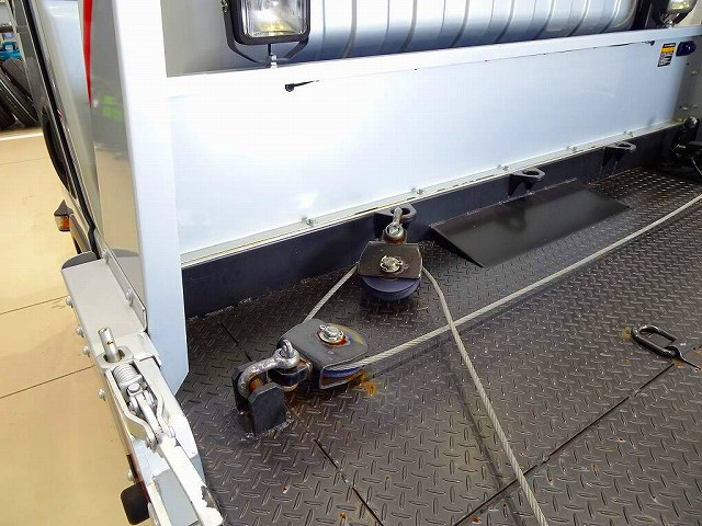 エルフ2.95tFFLワイド超ロングキャリアカー(車載)|中古トラックの販売・買取・査定のアイナビ