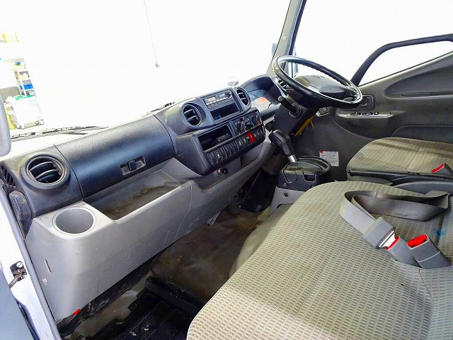 トヨエース2tFJL標準平ボデー総重量5t未満|中古トラックの販売・買取・査定のアイナビ