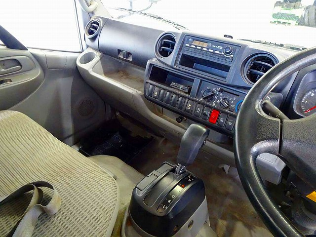 トヨエース2tFJL標準平ボデー総重量5t未満|中古トラックの販売・買取・査定のアイナビ