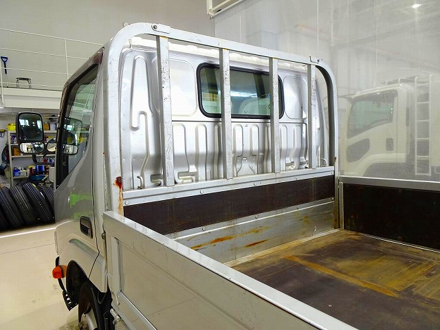 トヨエース2tFJL標準平ボデー総重量5t未満|中古トラックの販売・買取・査定のアイナビ