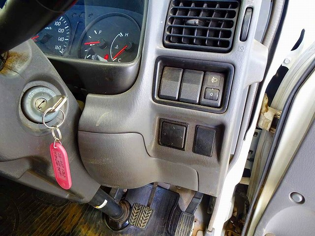 バネットトラックDX1t4WDWタイヤ平ボディガソリン|中古トラックの販売・買取・査定のアイナビ