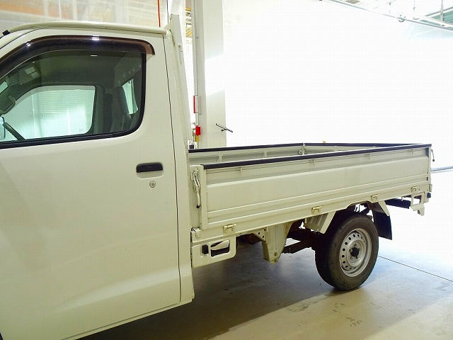 ボンゴトラックSTD0.75t4WDSタイヤ平ボデーガソリン|中古トラックの販売・買取・査定のアイナビ