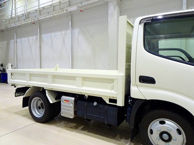 デュトロ2tFJL支柱レス強化ダンプ未使用車|中古トラックの販売・買取・査定のアイナビ