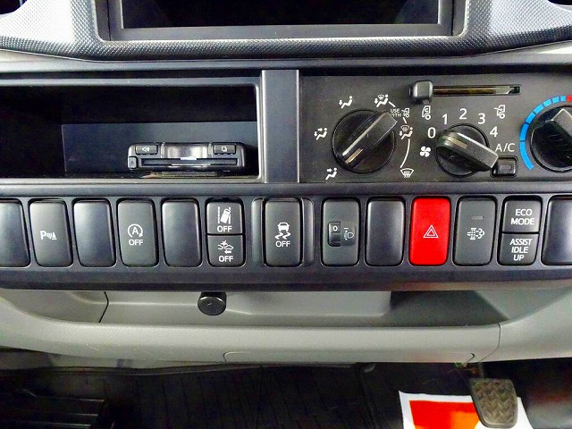 デュトロ2tFJL強化ダンプ総重量5t未満|中古トラックの販売・買取・査定のアイナビ