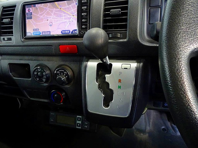 レジアスエースバンDX1t4WD2人乗り4ドア中温冷凍車|中古トラックの販売・買取・査定のアイナビ