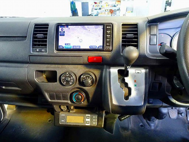 レジアスエースバンDX1t4WD2人乗り4ドア中温冷凍車|中古トラックの販売・買取・査定のアイナビ