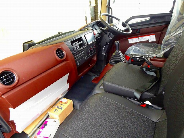 レンジャー3.2t標準ベッド付深ダンプ210ps|中古トラックの販売・買取・査定のアイナビ