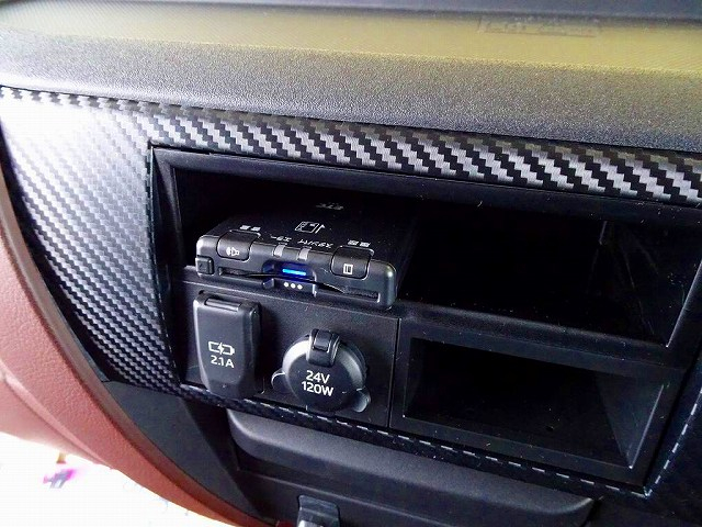 レンジャー3.2t標準ベッド付深ダンプ210ps|中古トラックの販売・買取・査定のアイナビ