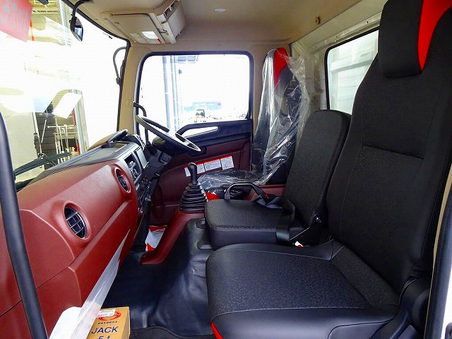 レンジャー3.2t標準ベッド付深ダンプ210ps|中古トラックの販売・買取・査定のアイナビ