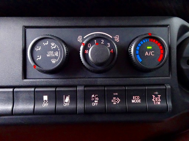 レンジャー3.2t標準ベッド付深ダンプ210ps|中古トラックの販売・買取・査定のアイナビ