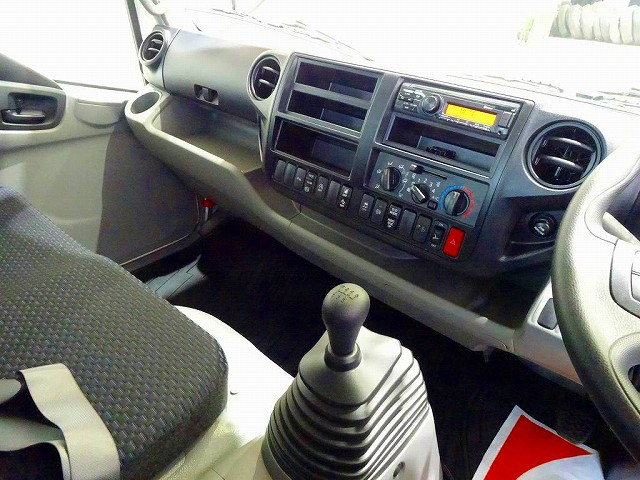 デュトロ3.5tFJLワイド超ロング2段折れ式垂直P/G付未使用車|中古トラックの販売・買取・査定のアイナビ