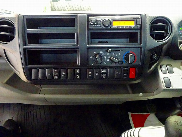 デュトロ3.5tFJLワイド超ロング2段折れ式垂直P/G付未使用車|中古トラックの販売・買取・査定のアイナビ