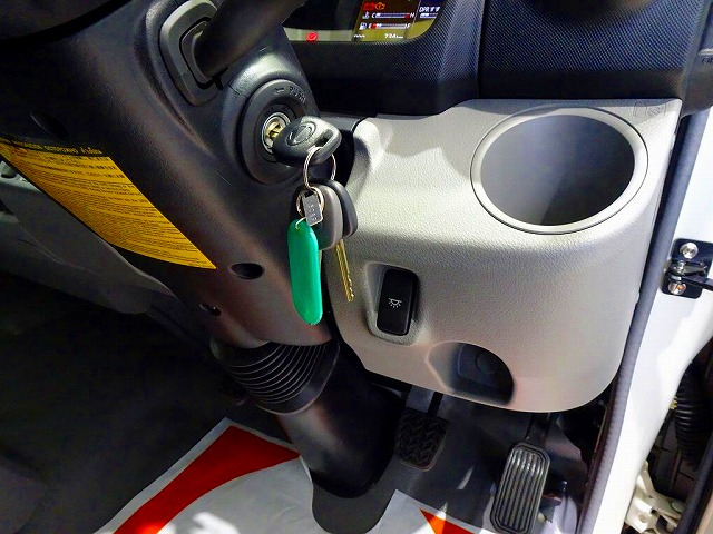 デュトロ3.5tFJLワイド超ロング2段折れ式垂直P/G付未使用車|中古トラックの販売・買取・査定のアイナビ