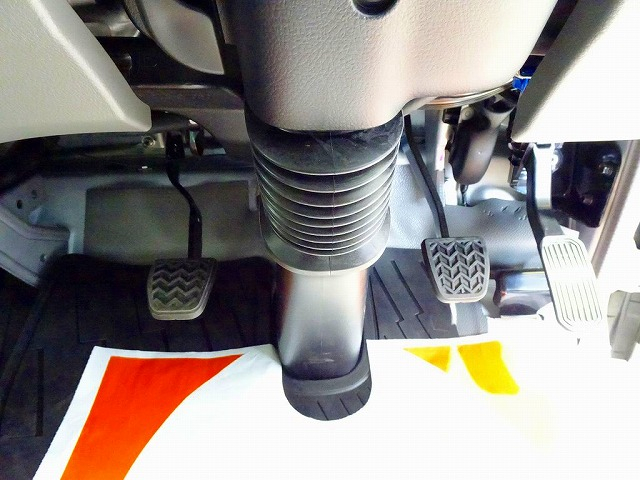 デュトロ3.5tFJLワイド超ロング2段折れ式垂直P/G付未使用車|中古トラックの販売・買取・査定のアイナビ