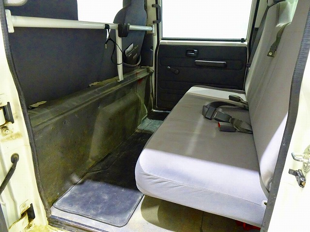 エルフ1.75t4WDFFL標準Wキャブ/アーム式PG付総重量5t未満|中古トラックの販売・買取・査定のアイナビ