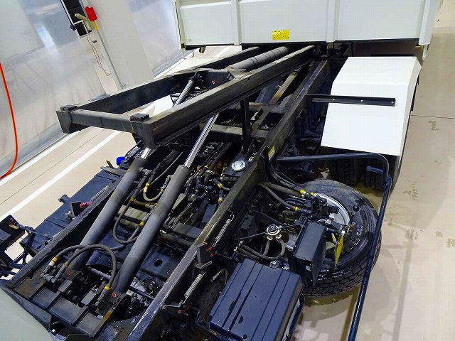 エルフ3.65t高床ワイドセミロングセーフティローダーダンプ|中古トラックの販売・買取・査定のアイナビ