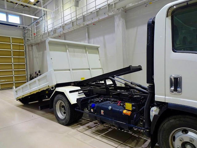 エルフ3.65t高床ワイドセミロングセーフティローダーダンプ|中古トラックの販売・買取・査定のアイナビ