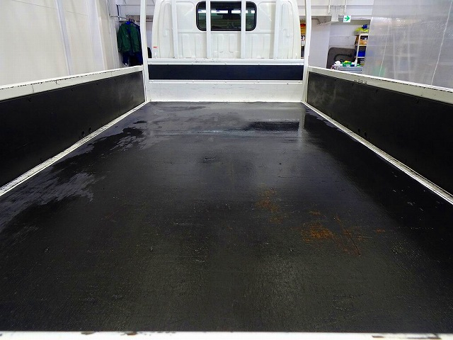 デュトロ2t4WDFJL標準セミロング平ボデー|中古トラックの販売・買取・査定のアイナビ