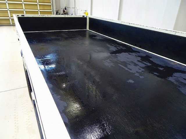 デュトロ2t4WDFJL標準セミロング平ボデー|中古トラックの販売・買取・査定のアイナビ