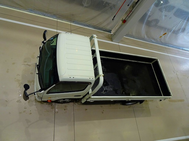 デュトロ2t4WDFJL標準セミロング平ボデー|中古トラックの販売・買取・査定のアイナビ