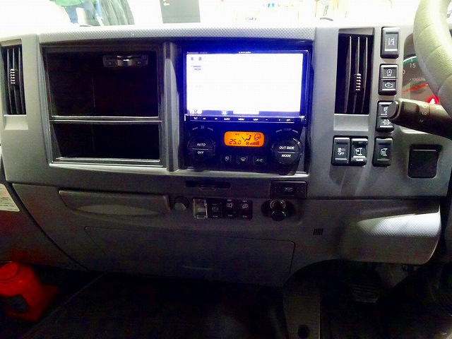 フォワード2.85tワイドベッド付アルミウイングリアエアサス|中古トラックの販売・買取・査定のアイナビ