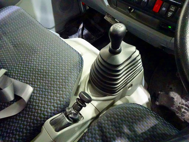 デュトロ2tFJL標準アルミバン|中古トラックの販売・買取・査定のアイナビ