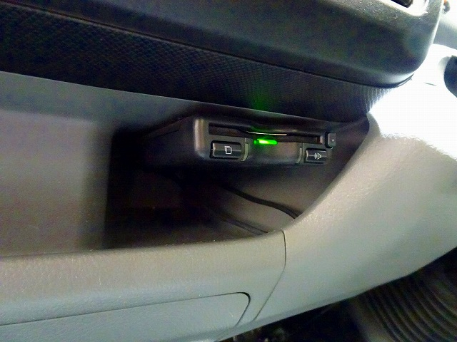 デュトロ2tFJL標準アルミバン|中古トラックの販売・買取・査定のアイナビ