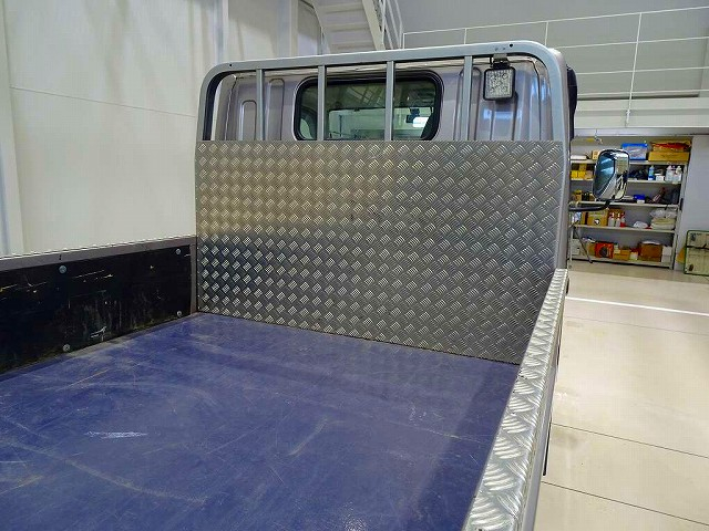 キャンター2t全低床標準平ボデー|中古トラックの販売・買取・査定のアイナビ