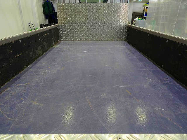 キャンター2t全低床標準平ボデー|中古トラックの販売・買取・査定のアイナビ