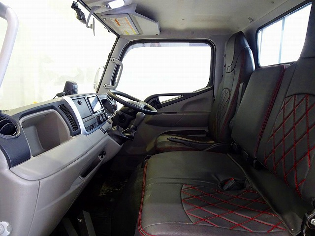 キャンター2t全低床標準平ボデー|中古トラックの販売・買取・査定のアイナビ