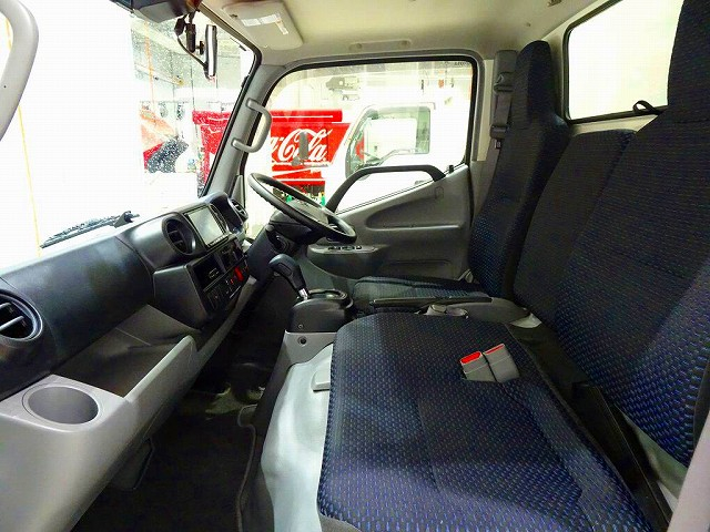 ダイナ1.2tJLWタイヤパネルバン|中古トラックの販売・買取・査定のアイナビ