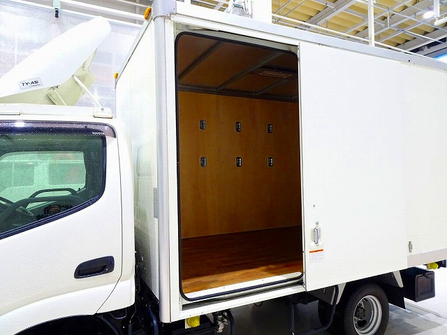 ダイナ1.2tJLWタイヤパネルバン|中古トラックの販売・買取・査定のアイナビ