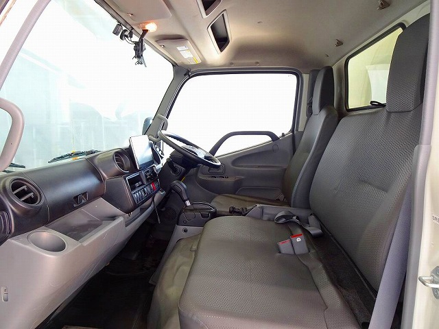 トヨエース2tFJL標準パネルバン総重量5t未満|中古トラックの販売・買取・査定のアイナビ